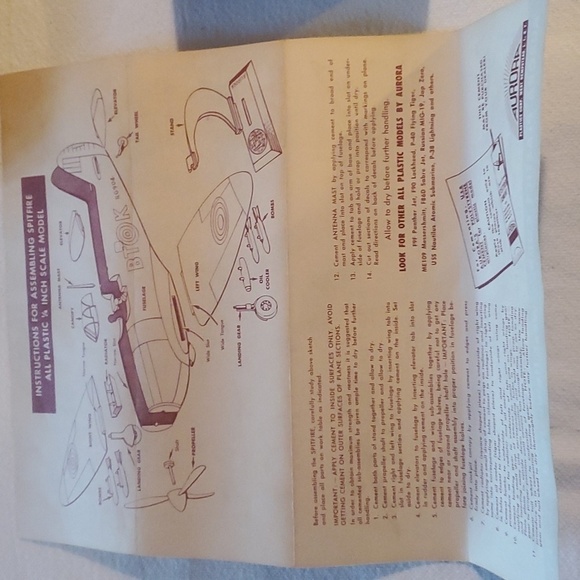 Aurora Vintage Famous British Spitfire #20A-69 1/4 Model Kit - Picture 9 of 10